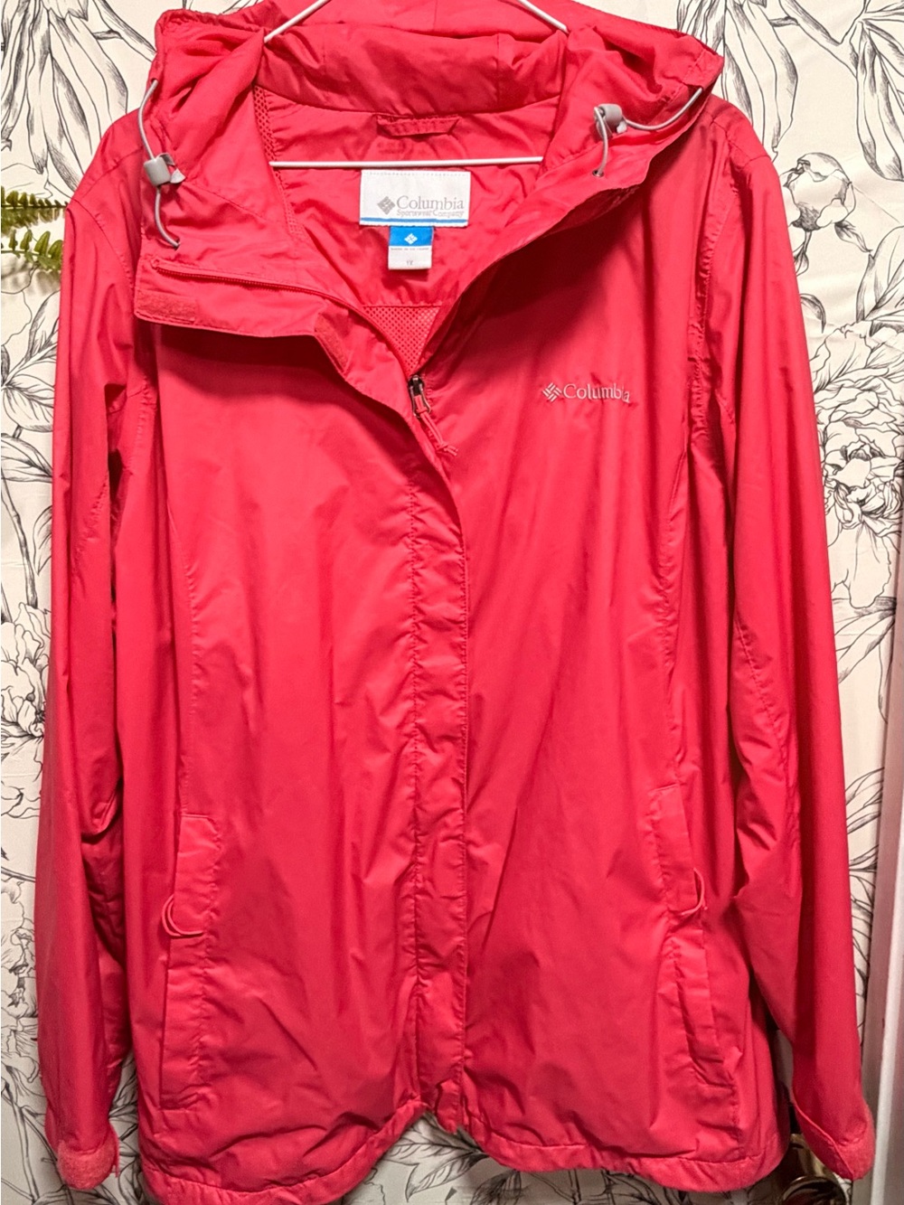 Like New!! Columbia Women's Coral Pink Hooded Ski Jacket